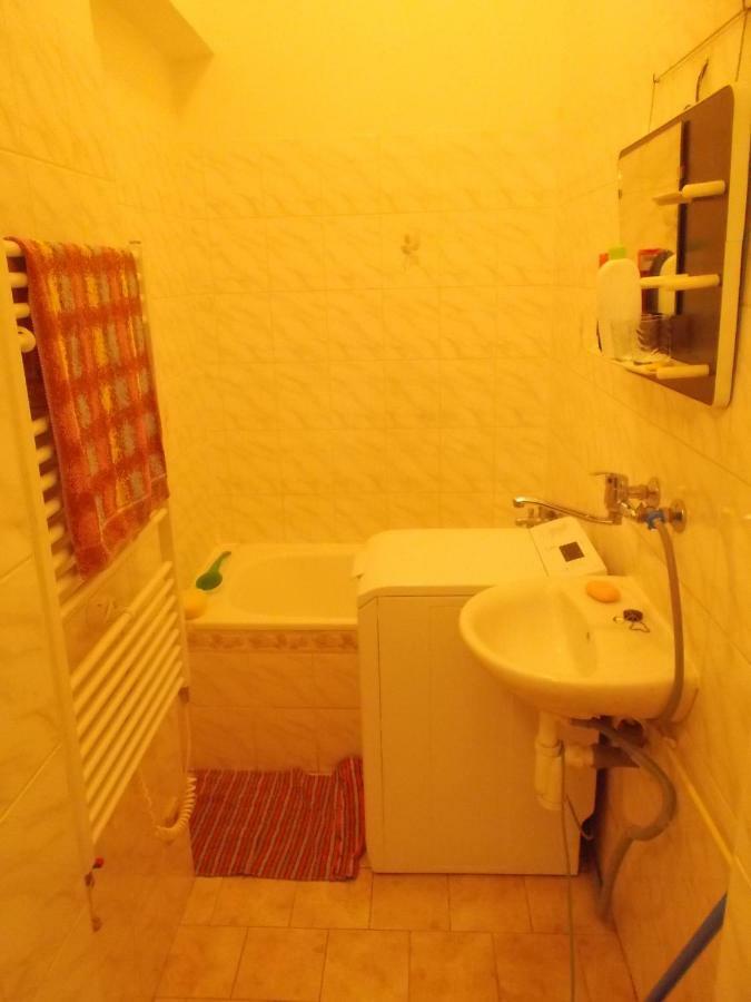 8, Palmovka, Novakovych 31 Praga